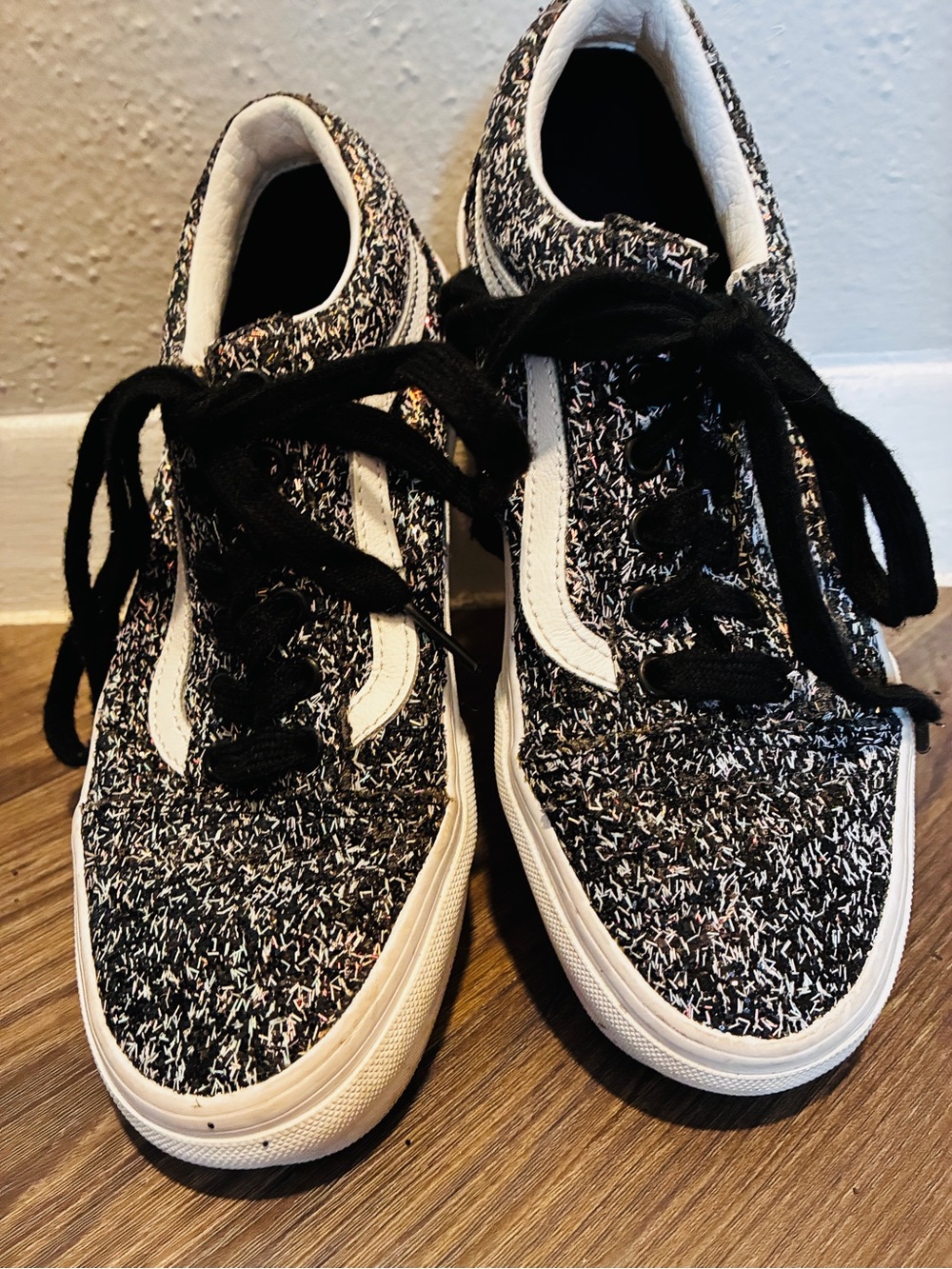 VANS Black & White Glitter Textured Low-Top Sneakers